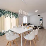 Cozy In Ferienhaus Pakoštane