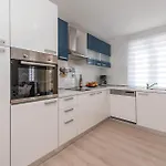 Ferienhaus Cozy In Pakoštane