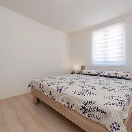 Gorgeous In With Kitchen