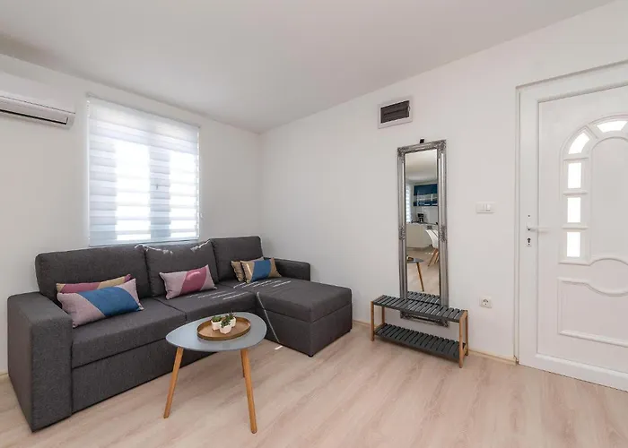 Gorgeous In With Kitchen Prázdninový dům Pakoštane