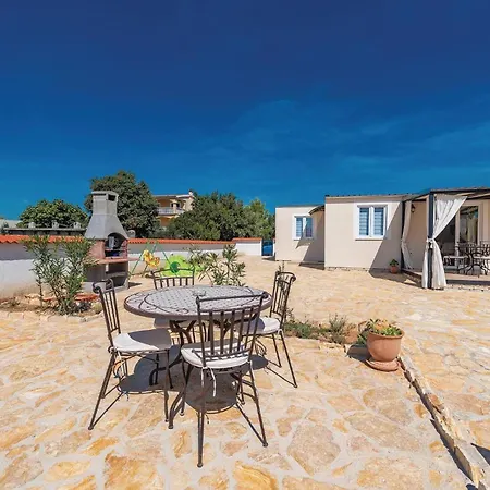 Gorgeous In With Kitchen Holiday home Pakostane